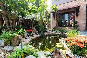 Fish-Lantern House An Bang beach