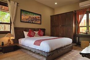 Fish-Lantern House An Bang beach