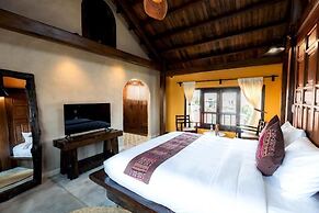 Fish-Lantern House An Bang beach