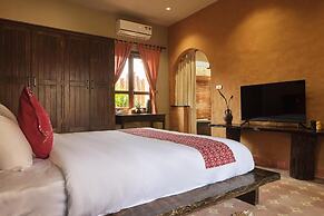 Fish-Lantern House An Bang beach