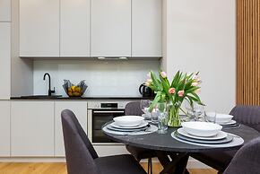 Mennica Residence City Center by Renters