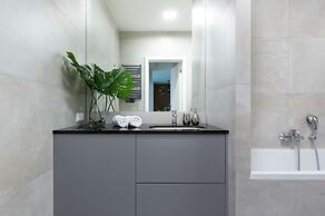 Mennica Residence City Center by Renters