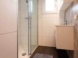 Modern Chalet With Dishwasher