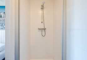 Beachside Villa + Sauna