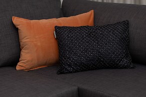 Cosy City Center Apartment by Renters