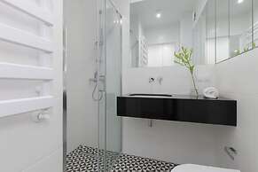 Cosy City Center Apartment by Renters