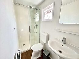 Compact Chalet at 4.5 km. From Rockanje