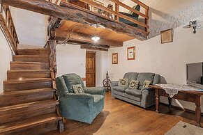 Rustic House Luin
