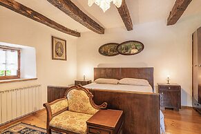Rustic House Luin