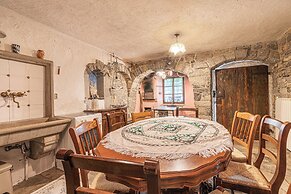 Rustic House Luin