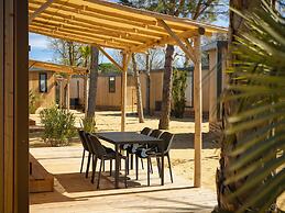 Beautiful Chalet With air Conditioning, in a Holiday Park, 1.5 km From