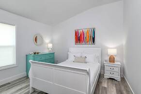 Aqua Palms Cottage