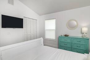 Aqua Palms Cottage