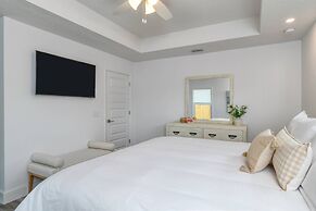 Aqua Palms Cottage