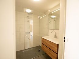 Luxurious Water Villa With 3 Bathrooms