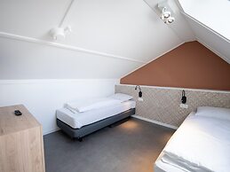 Luxurious Water Villa With 3 Bathrooms