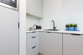 Deluxe Studio Warsaw by Renters