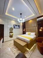 Marathon Hotel and Suites