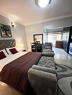 Marathon Hotel and Suites