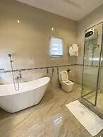 Marathon Hotel and Suites