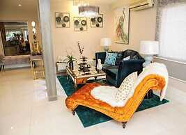 Marathon Hotel and Suites