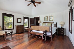 Pura Vida Paradise Luxury Tropical Villa