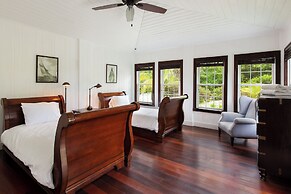 Pura Vida Paradise Luxury Tropical Villa