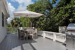 Pura Vida Paradise Luxury Tropical Villa