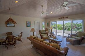 Flipper'S Haven: Tropical Retreat