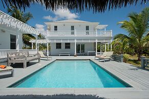Caribbean Cliffside: Private Waterfront Retreat
