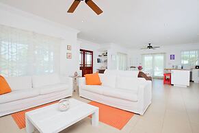 Caribbean Cliffside: Private Waterfront Retreat