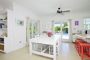 Caribbean Cliffside: Private Waterfront Retreat