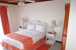 Pink Sand Perfection: Private Cozy Cottage