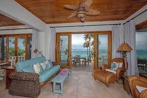 Seven Palms Serenity: Beachfront Oasis