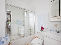 Windermere Escape: Private Villa By The Beach