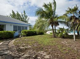 Windermere Escape: Private Villa By The Beach