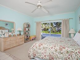 Windermere Escape: Private Villa By The Beach