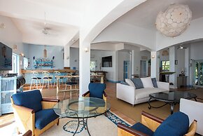 Windermere Wonder: Historic Home With Club Access