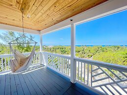 Palms Paradise: Romantic Beach House