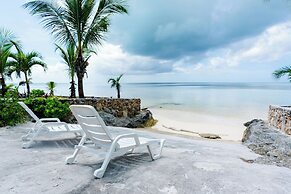 Caribbean Haven: Secluded Retreat With Stunning Ocean Views