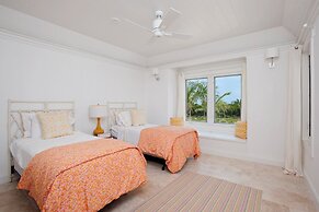 Tropical Paradise: Secluded Villa With Private Beachfront