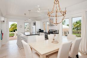 Tropical Paradise: Secluded Villa With Private Beachfront