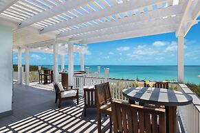 Oceanfront Hideaway: Luxurious Retreat With Stunning Views