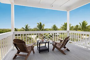 Island Paradise: Secluded Retreat, Breathtaking Views