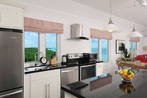 Tropical Escape: Exclusive Villa With Panoramic Ocean Vistas