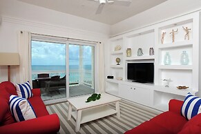 Tropical Escape: Exclusive Villa With Panoramic Ocean Vistas