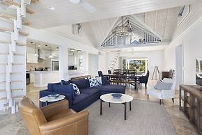 Coastal Retreat: Newly Remodeled Beach House With Pool
