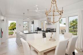 Coastal Retreat: Newly Remodeled Beach House With Pool