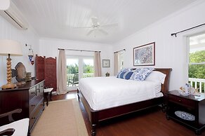 Spectacular Seaside: Boutique Resort On Beach