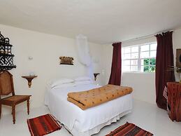 Seaside Sophistication: Elegant Estate With Sunset Views